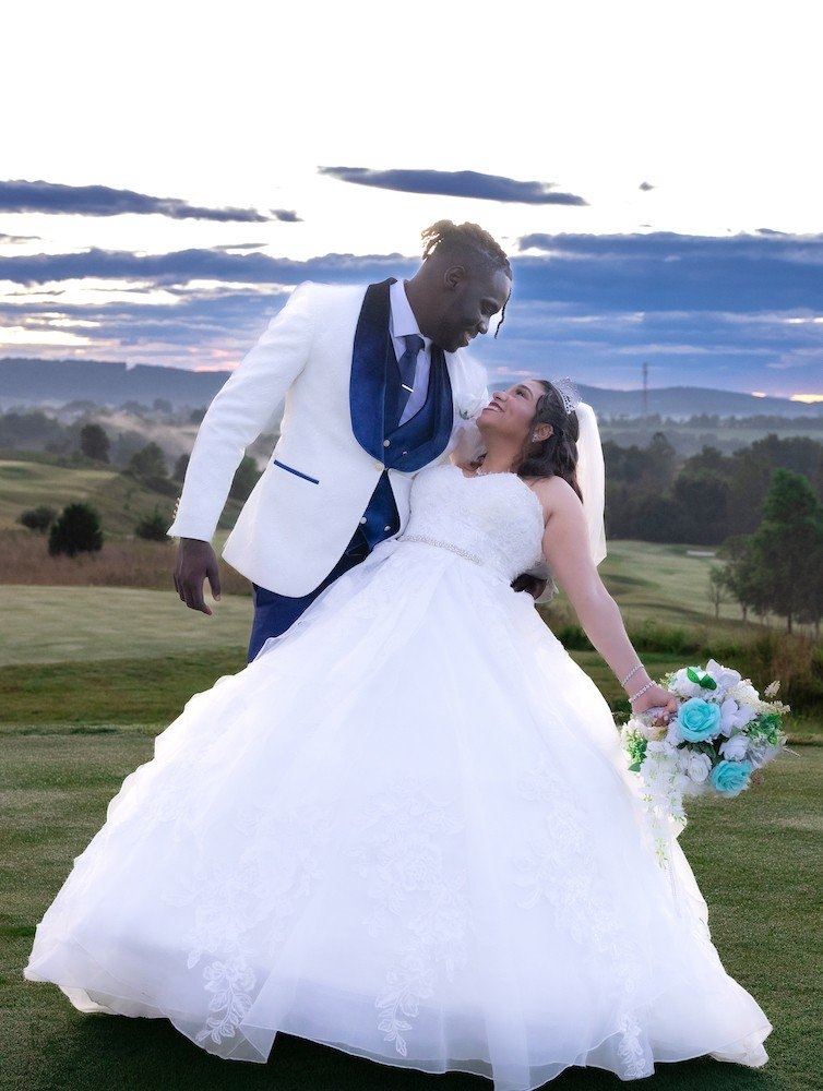 carousel-hero-element image-0